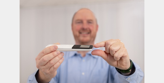 SELVE_neuer_Handsender_commeo_Multi_Send_670x340