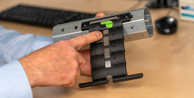 selve_starrer_wellenverbinder_secufix_push_go_montiert_