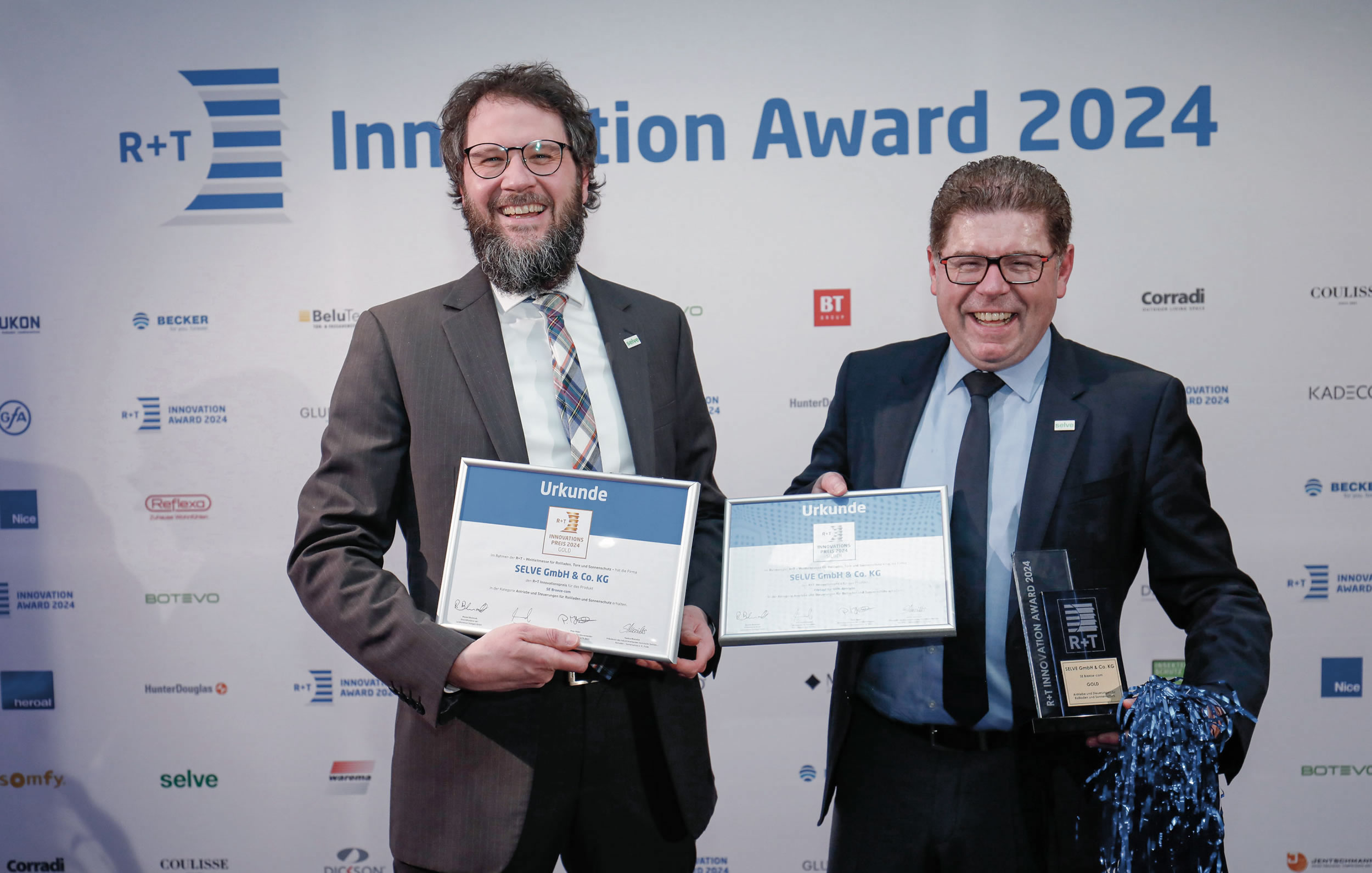 Gleich zwei begehrte R+T Innovationspreise krönen einen rundum gelungenen Messeauftritt